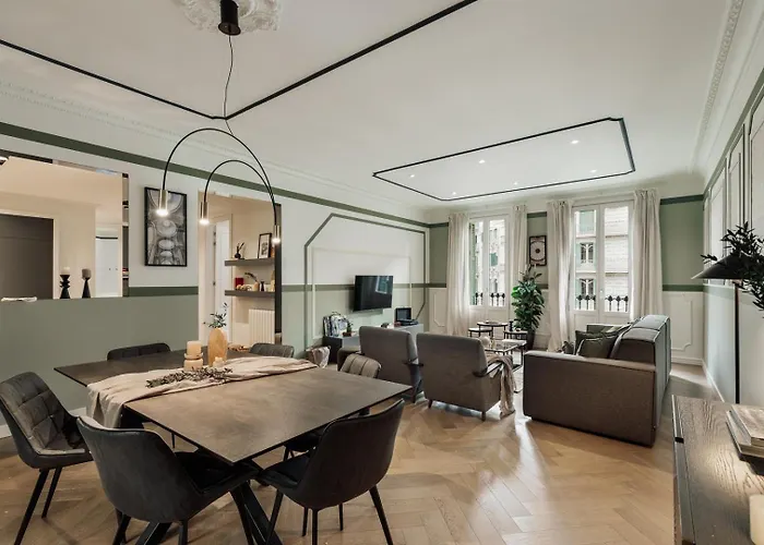 Mavi - 2 Bedrooms And Balcony In Eixample Dreta